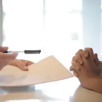 Ilustrasi Klaim Asuransi Credit: pexels.com/AndreaPiacquadio