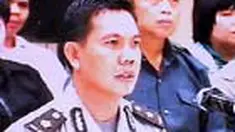 Mabes Polri mendukung rekomendasi Komisi Sidang Kode Etik dan Profesi memberhentikan Kompol Arafat dengan tidak hormat. Kompol Arafat keberatan.
