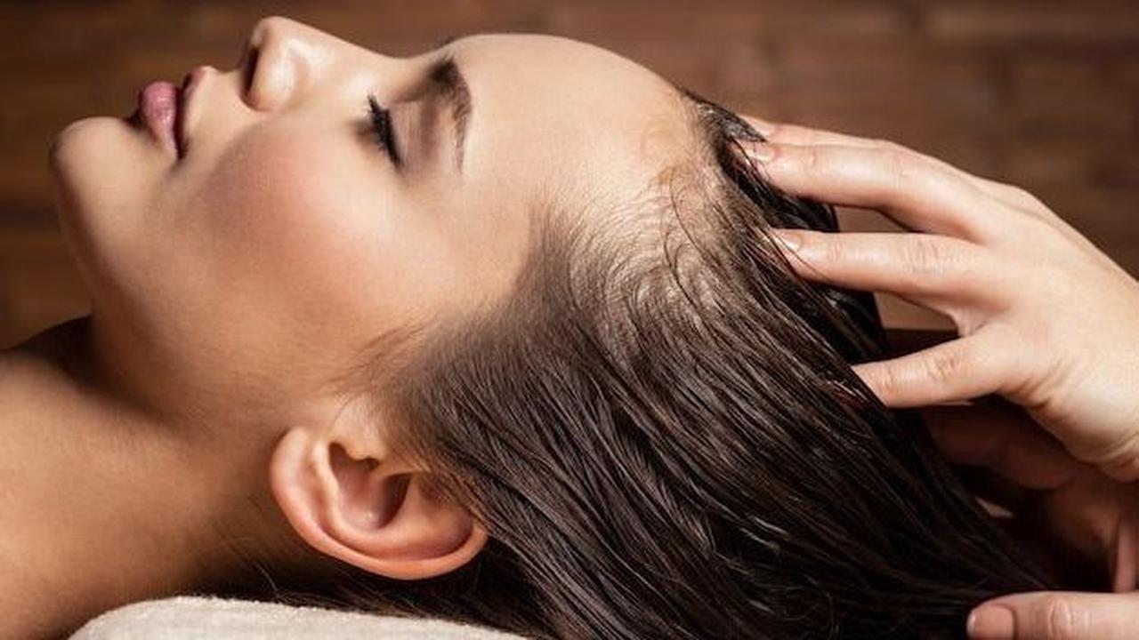 Benarkah Memijat Kepala Dapat Membantu Pertumbuhan Rambut?