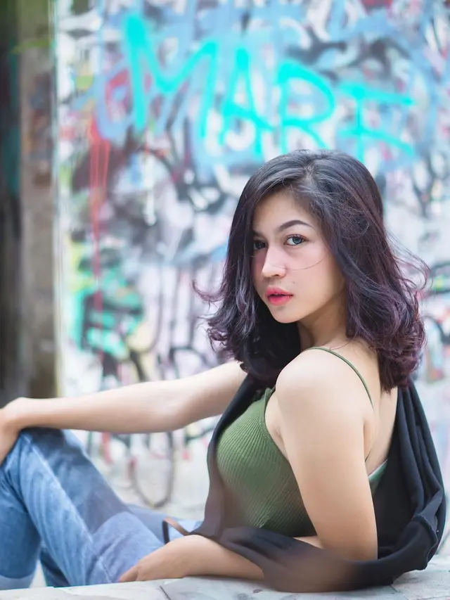 6 Potret Cantiknya Eriska Selebgram Pacar Baru Younglex