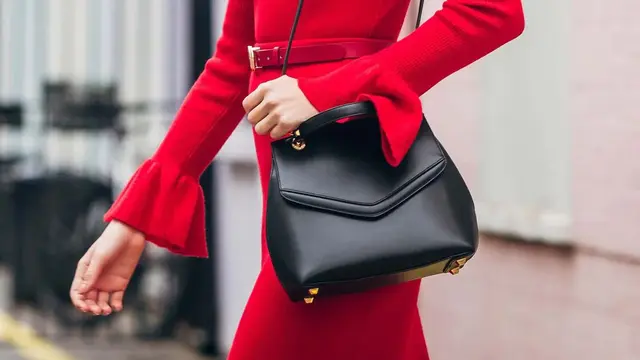Grace Han Love Letter Top Handle Bag tas favorit Kate Middleton