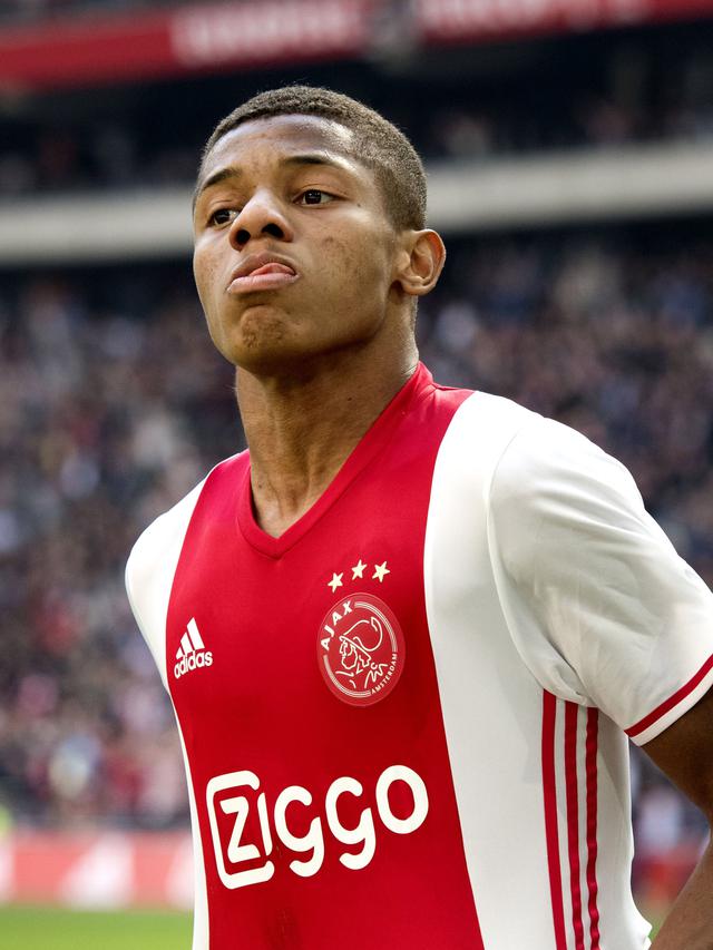 Pemain Ajax Buka Peluang Pindah ke MU atau Arsenal