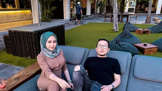 7 Potret Terbaru Selebgram Winny Putri Lubis yang Kini Tampil Berhijab