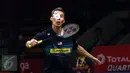 Pebulutangkis tunggal putra Malaysia, Lee Chong Wei saat berlaga melawan Marc Zwiebler di Total BWF World Championships 2015 di Istora Senayan Jakarta, Rabu (12/8/2015). Lee Chong Wei unggul 21-14, 17-21, 21-8. (Liputan6.com/Helmi Fithriansyah)