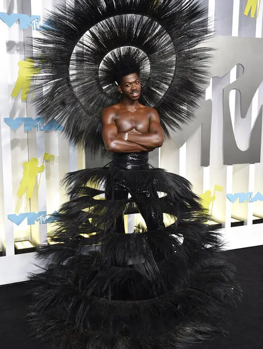 Lil Nas X di MTV VMA 2022. [Foto:  Evan Agostini/Invision/AP)