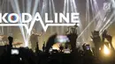 Aksi panggung grup musik Kodaline saat menghibur penggemar di Istora Senayan, Jakarta, Jumat (1/3). Konser bertajuk "Politics of Living Tour 2019" ini Kodaline membawakan 17 lagu hits. (Fimela.com/Bambang E.Ros)
