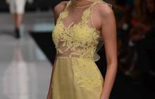 Puluhan model tampil di Jakarta Fashion Week 2013