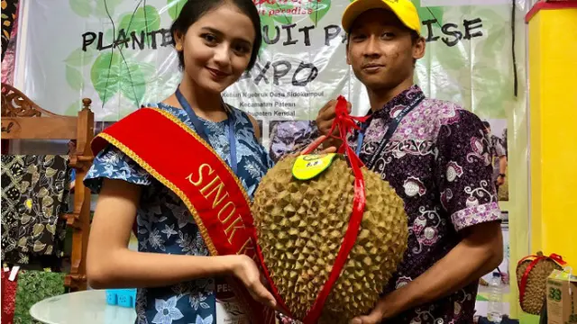 Durian Raksasa
