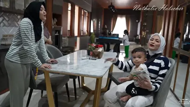 Nathalie dan Adzam ke rumah Sule (YouTube/Nathalie Holscher)