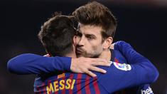 Lionel Messi memang seorang pribadi yang tertutup. Namun jangan salah, ternyata ia banyak mempunyai teman dekat di Barcelona. Ketika ujung kariernya selama 17 tahun di Barcelona berakhir, momen indah bersama 9 rekannya berikut akan jadi kenangan La Pulga. (Foto: AFP/Josep Lago)