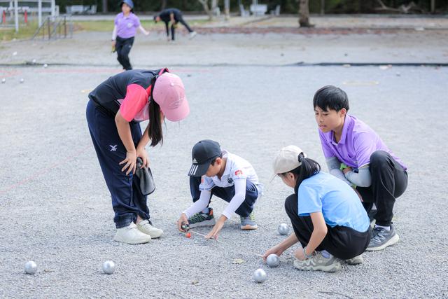 Jadi Olahraga Favorit, Seperti Ini Kehangatan Masyarakat Thailand Bermain Petanque