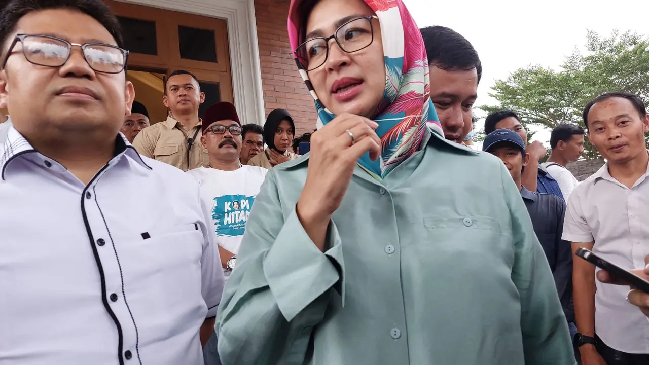 Calon Gubernur Airin Rachmi Diany, berjanji bakal memberikan subsidi untuk siswa-siswi yang masuk ke SMA/SMK di sekolah swasta.