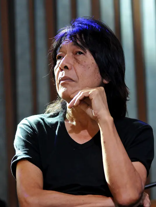 Menjelang konser tersebut, God Bless pun menambahkan jam latihan mereka agar dapat memberikan penampilan yang maksimal saat konser. (Wimbarsana K/Bintang.com)