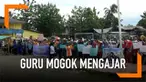 Ribuang guru SMA dan SMK di Kabupaten Mimika Papua mogok mengajar. Mereka menggelar aksi damai di lapangan Timika. Para guru menuntut pembayaran berabgai tunjangan mereka di tahun 2018 yang belum dibayar