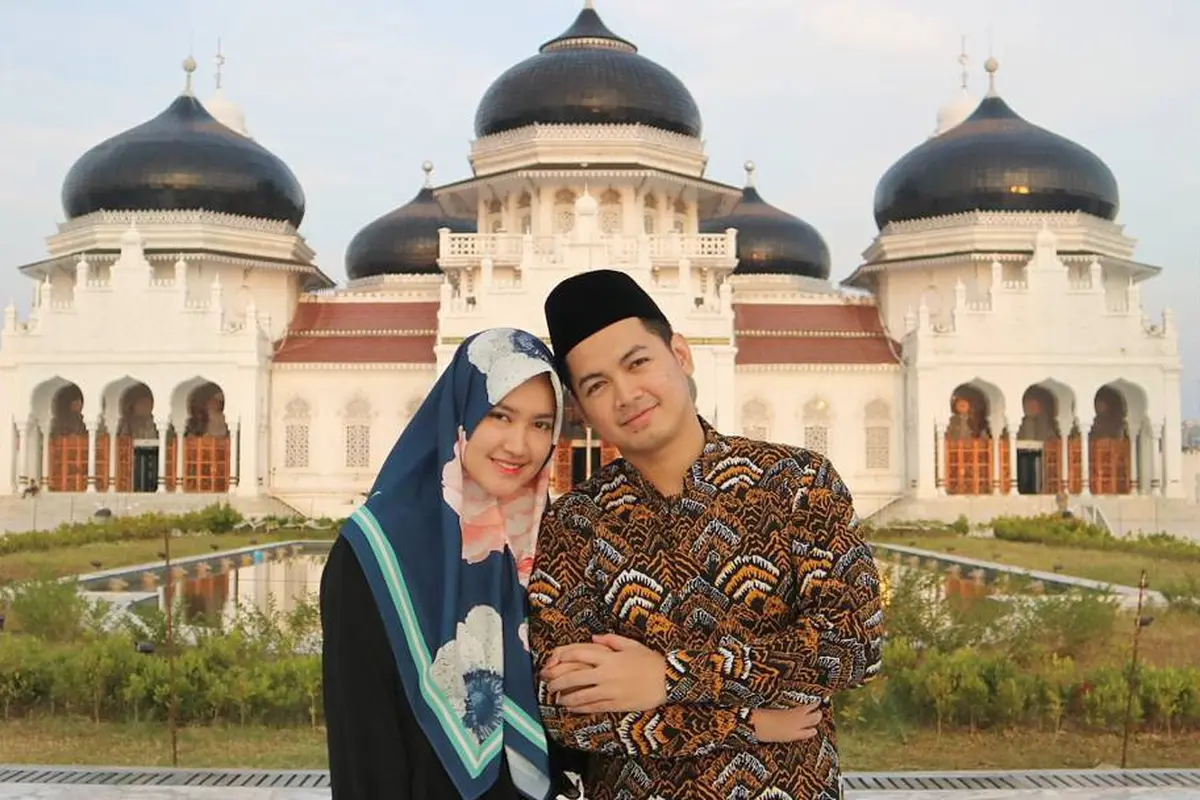 [Bintang] Tommy Kurniawan dan Lisya Nurrahmi