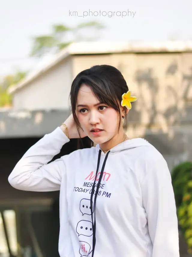 7 Potret Happy Asmara, Pelantu Lagu Dalan Liyane yang Trending di Youtube