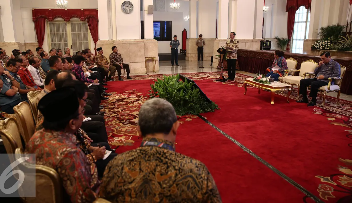 Suasana Rapat Koordinasi Nasional Satuan Tugas Pemberantasan Penangkapan Ikan Secara Ilegal (Satgas 115) di Jakarta, Rabu (29/6). Jokowi mengapresiasi tugas Satgas 115 dalam menumpas illegal fishing di perairan Indonesia. (Liputan6.com/Faizal Fanani)