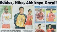 Jersey Timnas Indonesia saat berlaga di Piala Asia 2004. (Bola.com/Rep. Tabloid Bola)