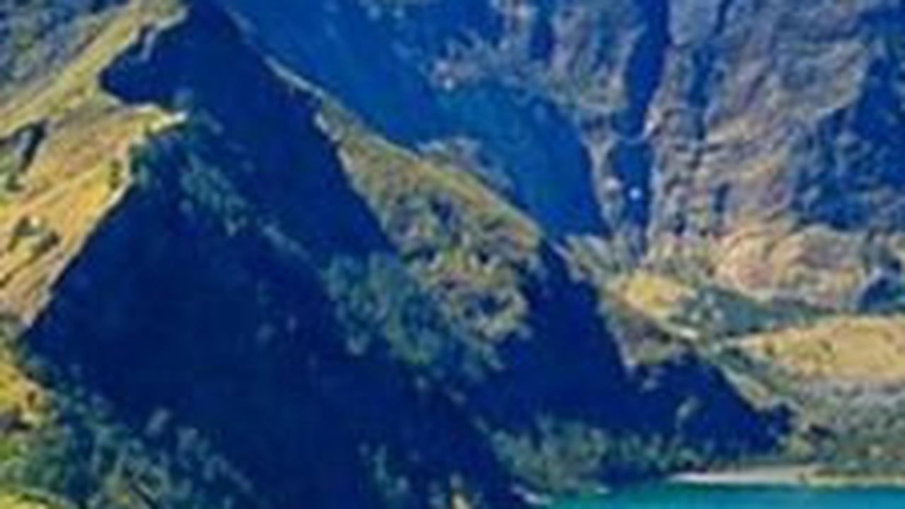 <b>8. Danau Segara Anak</b>