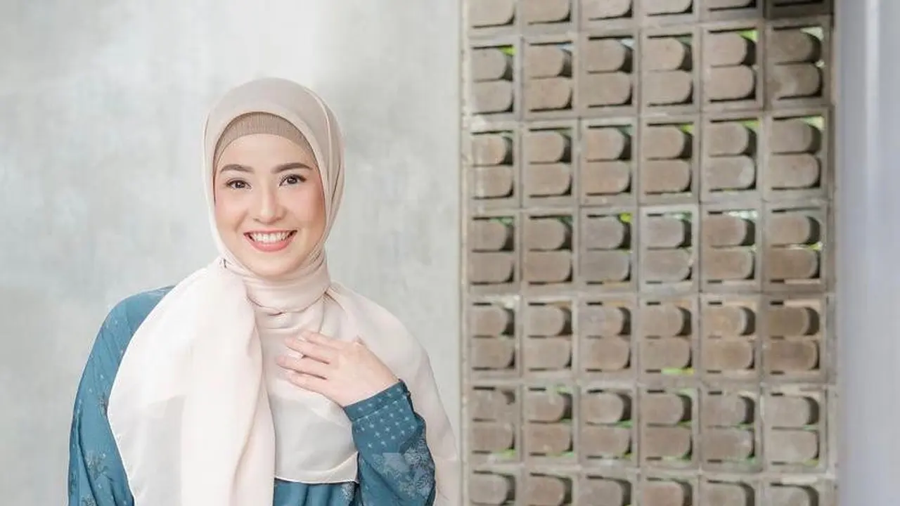 8 Tren Gaya Hijab untuk Lebaran 2023 dari Ayana Moon hingga Shireen Sungkar