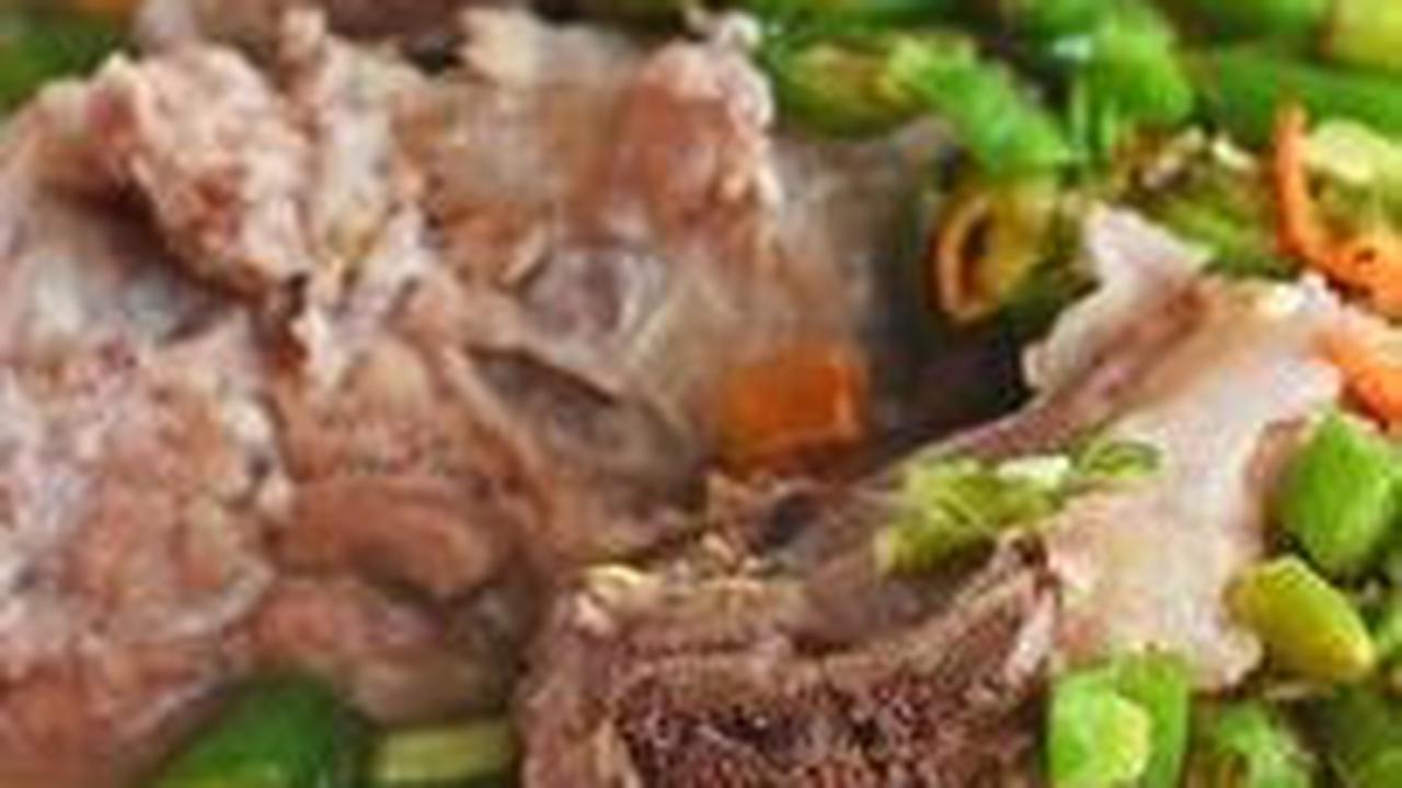 Sup Iga Sapi Kuah Pedas