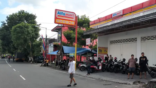 Minimarket Dekat Stadion Soepriadi