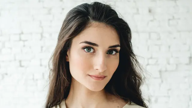 Mau Rambut Alis Tampak Sehat dan Tebal Alami? Lakukan Perawatan Ini!