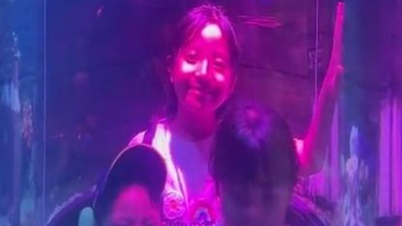 Meski resmi bercerai, Desta dan Caca tidak berebut hak asuh anak. Mereka sepakat untuk menyerahkan hak asuh kepada Caca, namun Desta bebas mengunjungi anak-anak kapan pun ia mau.