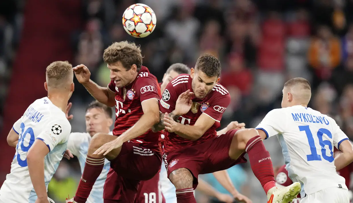Klub raksasa Jerman itu masih terlalu tangguh atas lawannya dan Bayern Munchen menang dengan lima gol tanpa balas. (AP/Matthias Schrader)