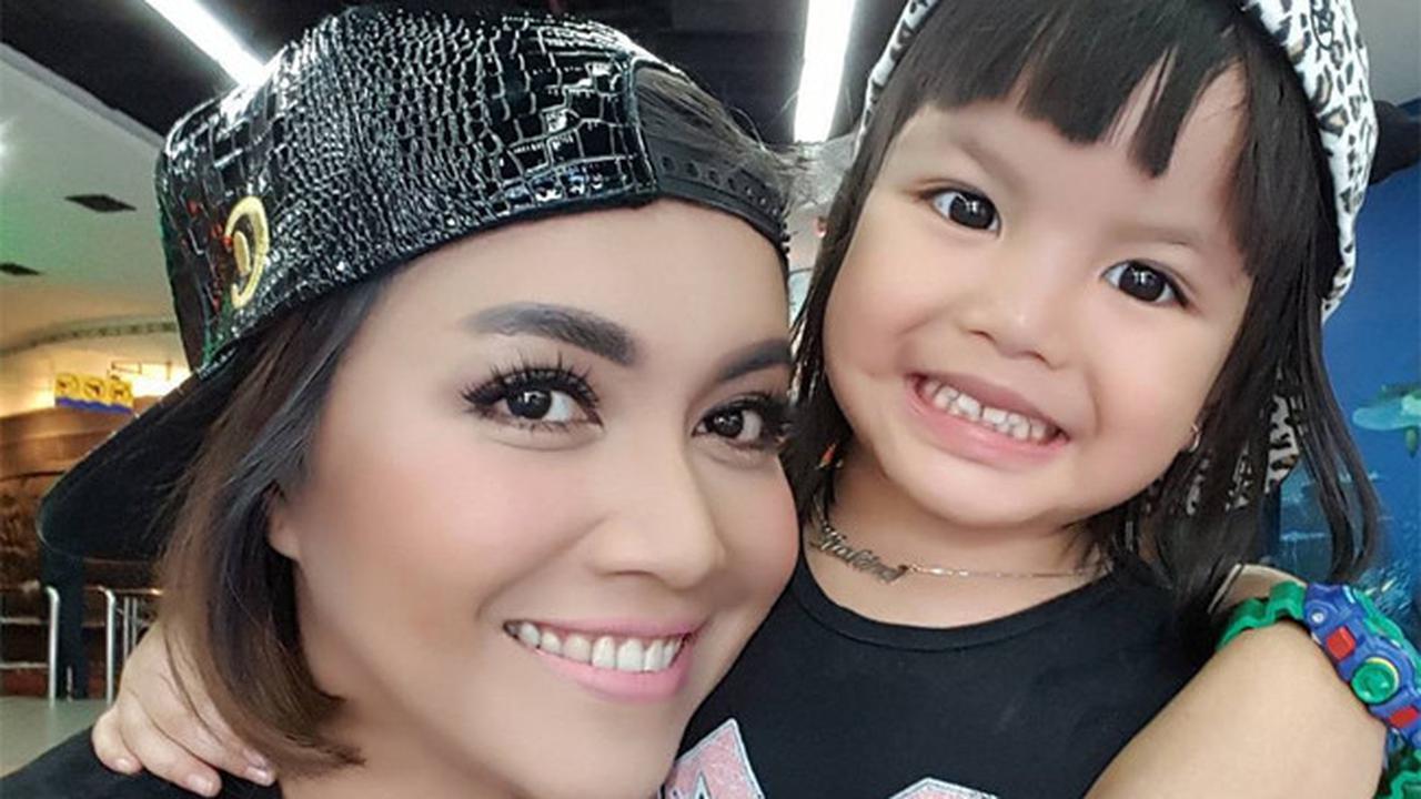 [Fimela] Denada dan Shakira Aurum