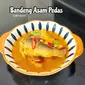 Semangkuk bandeng bumbu kuning. (Liputan6.com/IG/maklun33)