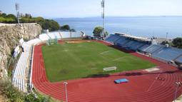 Stadion Katrinda berbatsan langsung dengan Laut Adriatic dan merupakan markas klub HNK Rijeka. (Photo/Instagram)