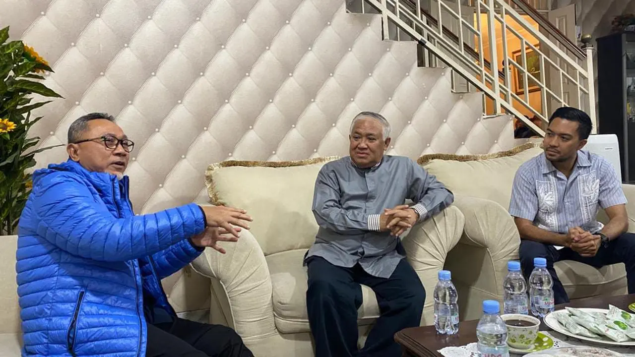 Ketua Umum PAN Zulhas, Kamis siang (23/2/2023) mendatangi kediaman mantan Ketua Umum PP Muhammadiyah Din Syamsuddin di Jalan Margasatwa Raya, Pondok Labu, Jakarta Selatan (Istimewa)