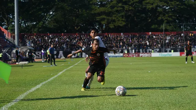 Persik Kediri Vs Persija Jakarta.