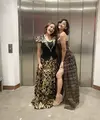 Glenca Chysara-Amanda Manopo kompak mengenakan dress bernuansa etnik [@glencachysaraofficial]