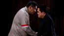 Ketua Umum PSSI, Erick Thohir (kanan) bersalaman dengan Ketua Steering Committee (SC) Piala Presiden 2025, Maruarar Sirait (kiri) dalam acara Malam Penutupan Piala Presiden 2025 di Studio 8 SCTV Tower, Senayan City, Minggu (12/04/2026) malam WIB. (Bola.com/Bagaskara Lazuardi)