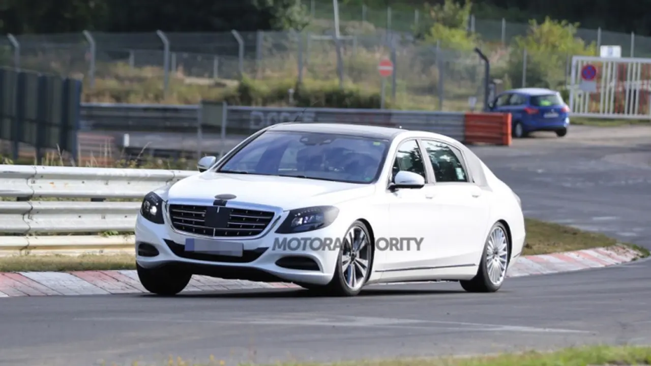 Sedan Super Mewah Mercedes Benz Mulai Menampakkan Diri
