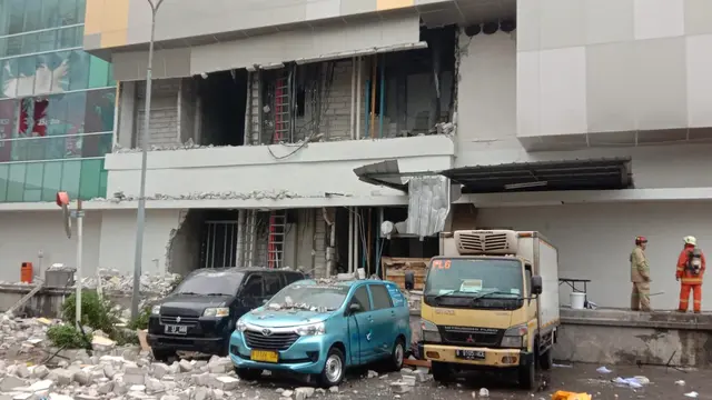 Penampakan gedung Margo City Depok usai ledakan