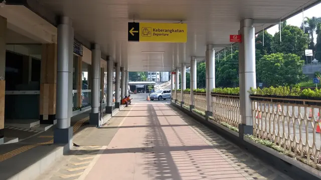 PT KAI membatalkan seluruh perjalanan Kereta Api Penumpang di wilayah Daop 5 Purwokerto mulai 25 April 2020. (Liputan6.com/Galoeh Widura)