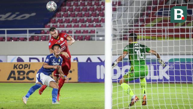 Foto: Persija Jakarta Patahkan Tren Kemenangan Persib Bandung di BRI Liga 1