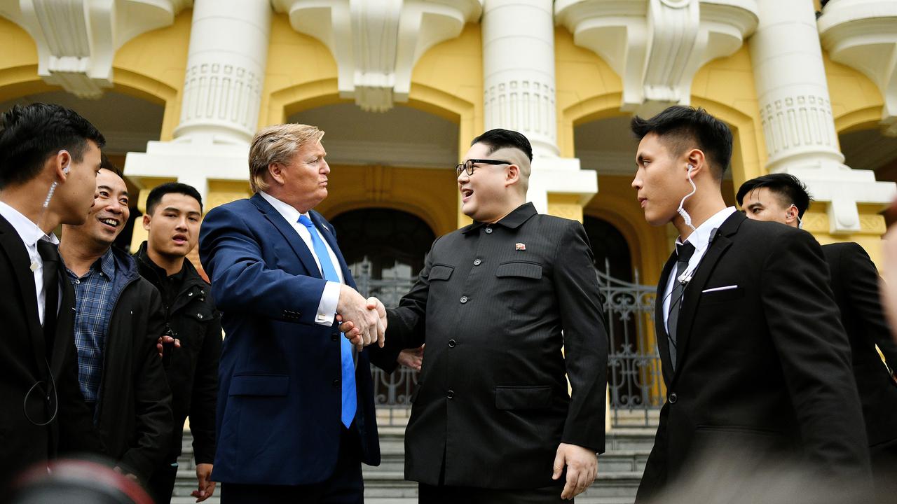 Donald Trump dan Kim Jong-un KW Bikin Heboh Vietnam
