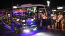 Namun rencana pemerintah untuk menghentikan penggunaan jeepney dalam upaya memodernisasi jaringan transportasi umum yang kacau di negara ini telah membuat masa depan kendaraan ikonik tersebut diragukan. (Ted ALJIBE / AFP)