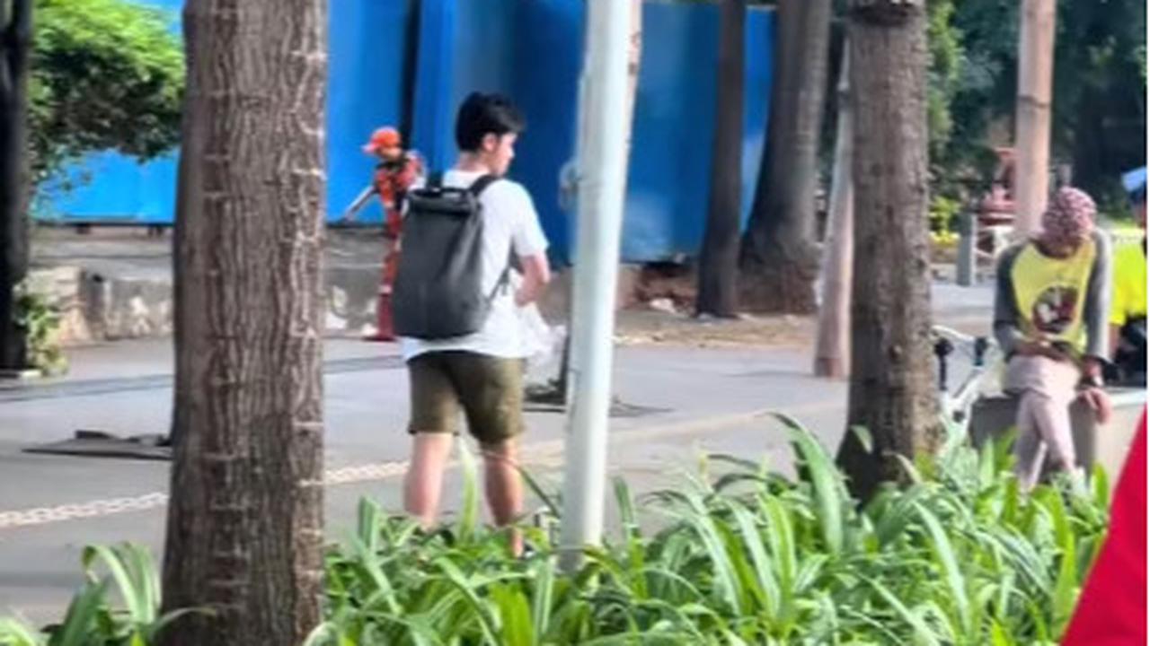 Momen Pria Lakukan Olahraga di CFD sambil Ngumpulin Sampah di Sekitar, Aksinya Tuai Pujian