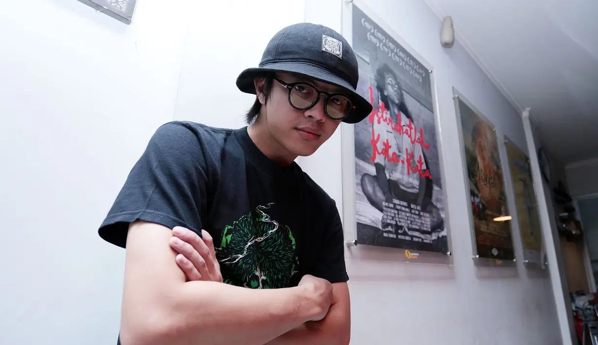 Bisma Kharisma didapuk menjadi pemeran utama dalam film Silariang: Cinta Yang (Tak) Direstui. Dalam film yang digarap sutradara Wisnu Adi itu, ia berperan sebagai Yusuf. Seorang fotograper muda. (Deki Prayoga/Bintang.com)