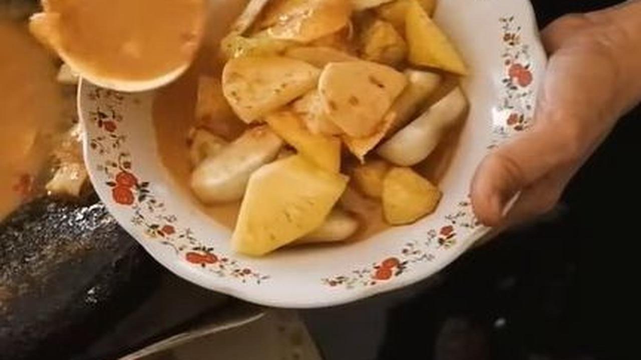 Bikin Ngiler, Rekuh Jadi Rujak Unik Khas Cianjur dengan Isian Buah sampai Tahu Goreng