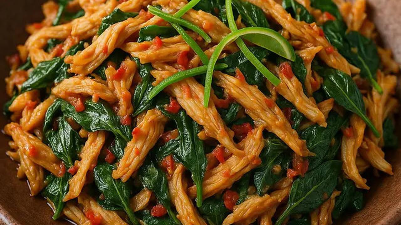 6 Resep Ayam Suwir Kemangi, Aroma dan Rasanya Bikin Tambah Nasi Terus