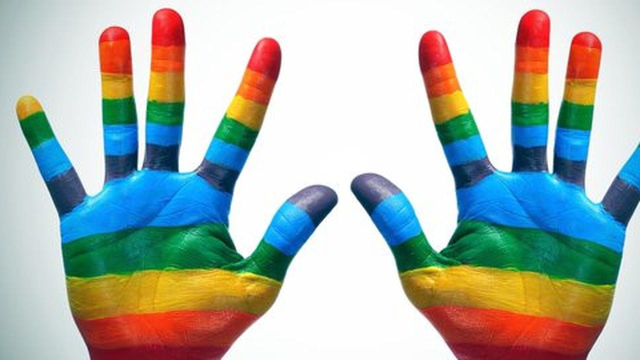 Kaum Bissu Sulsel, LGBT paling dihormati di Indonesia