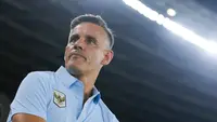 Pelatih Timnas Indonesia, John Herdman, saat melawan Mozambik pada FIFA Matchday di Stadion Utama Gelora Bung Karno (SUGBK), Jakarta, pada Selasa (9/6/2026). (Bola.com/Bagaskara Lazuardi)