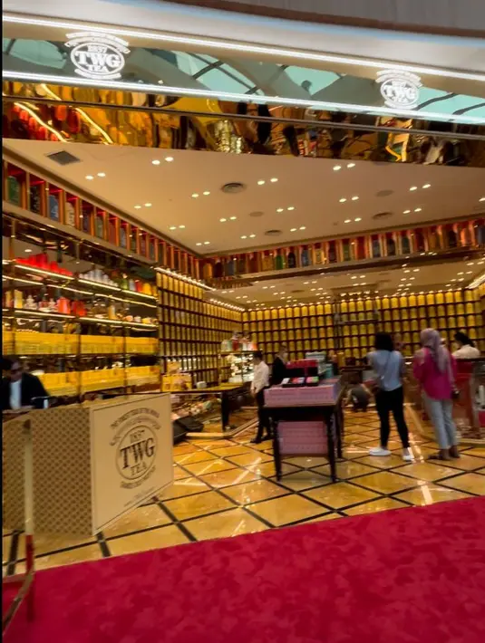 <p>Brand teh luxury asal Singapura yang didirikan sejak 2008 ini, kualitasnya tak diragukan lagi. Tak hanya menjadi favorit banyak orangn namun juga menjadi tempat untuk para penikmat teh memanjakan diri. [Foto: Fimela.com]</p>