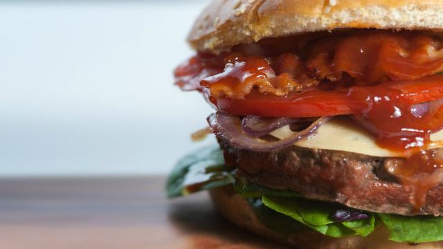 Makanan berbahan tinja dan urine (1)